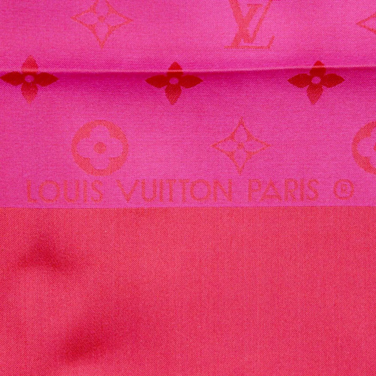 Pre-Owned  /Louis Vuitton silk scarf monogram pink 100% (Good)